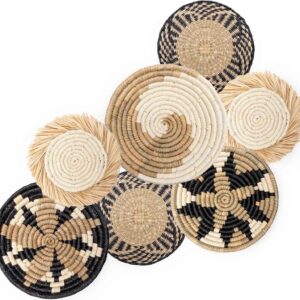7-Piece Handcrafted Seagrass Wall Basket Set — 4 Flat Baskets and 3 Bowls, Ready to Hang with Nails Included